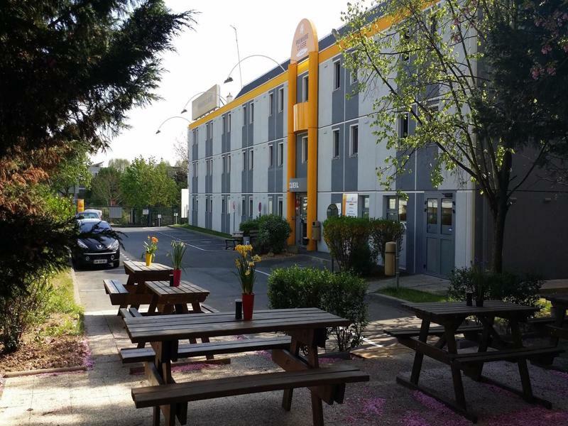 Premiere Classe Montreuil Montreuil  Exterior foto The hostel in 2014