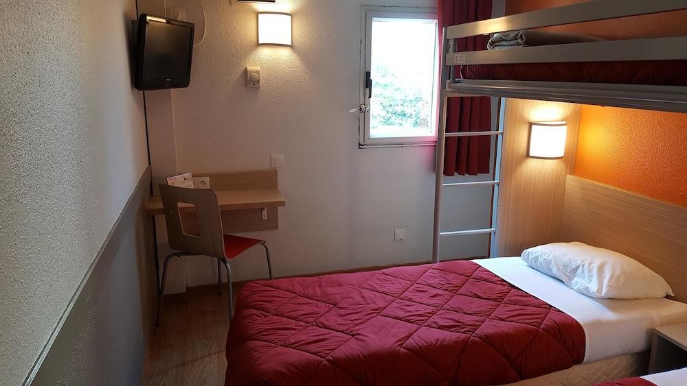 Premiere Classe Montreuil Montreuil  Exterior foto A typical room at a B&B